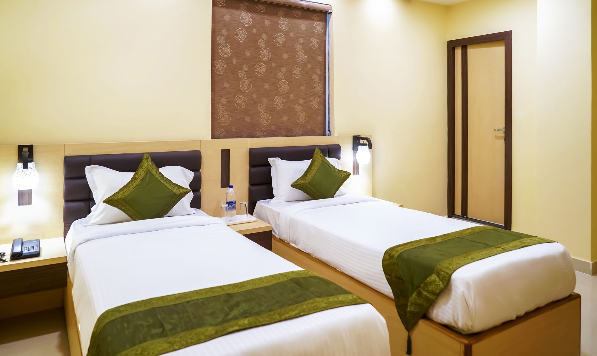 Treebo Oasis, Laxmisagar Hotel Бхубанешвар Екстериор снимка
